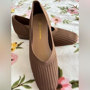 NWOT Funky Monkey light brown flats